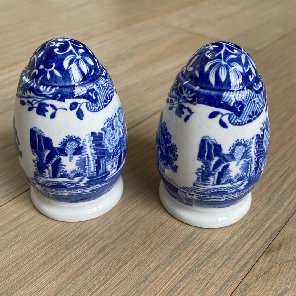 Spode Blue Italian Salt and Pepper Shaker Set
